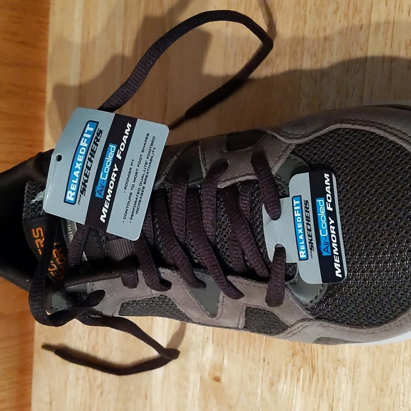 Skechers Quantum Flex Country Walker, new in box, size 8.5 - Picture 4 of 6